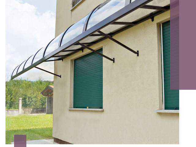 Козырьки над окнами в Златоусте — изготовление и монтаж по выгоде