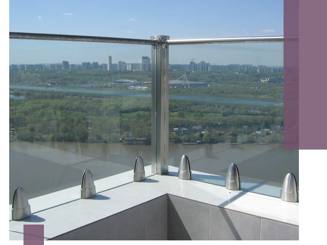 Стеклянные парапеты премиум класса в Златоусте для домов и бизнесов